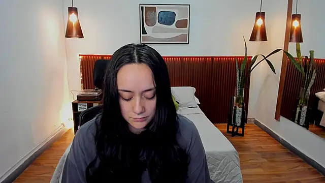 KatherineBond online show from February 7, 2026, 7:39 pm