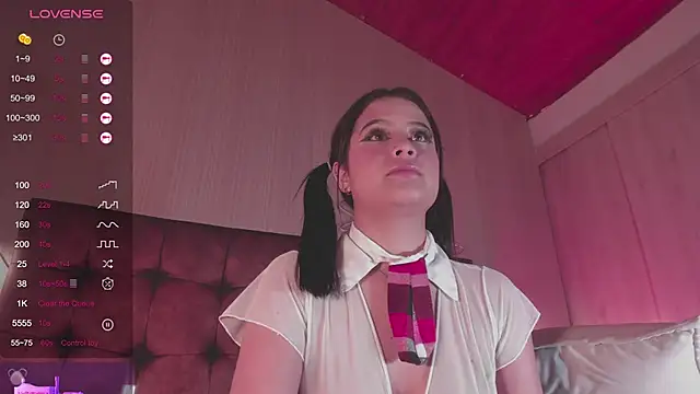 Sofi Blossom online show from February 19, 2025, 8:10 pm