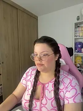 Gabiwaifu online show from October 25, 2025, 10:26 pm