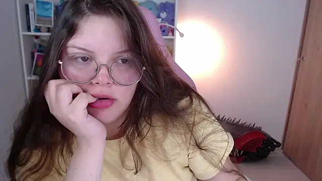 Gabiwaifu online show from April 26, 2026, 5:43 pm