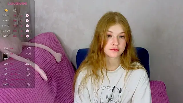 Snapshot of TrissMerigold9 chatting on September 9, 2025, 6:18 pm TrissMerigold9 online show from September 9, 2025, 6:18 pm