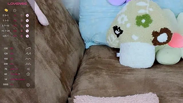 Snapshot of TrissMerigold9 chatting on October 8, 2025, 9:12 pm TrissMerigold9 online show from October 8, 2025, 9:12 pm