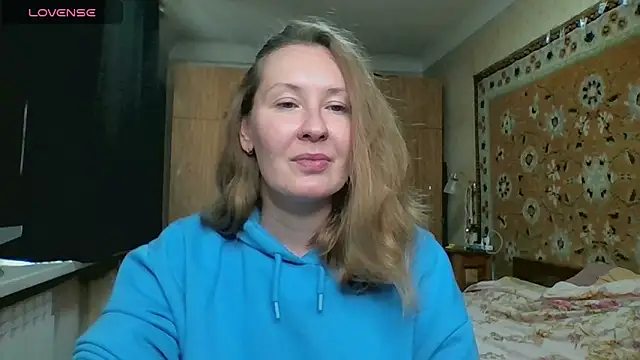 AnnaXLovers online show from October 10, 2025, 12:15 pm