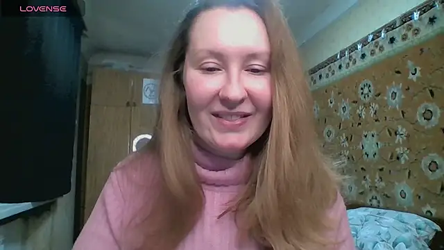 AnnaXLovers online show from February 9, 2026, 1:37 pm