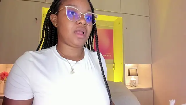 tamaraa smiith online show from March 16, 2026, 7:40 pm