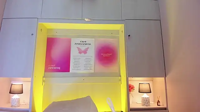 tamaraa smiith online show from April 17, 2026, 7:39 pm