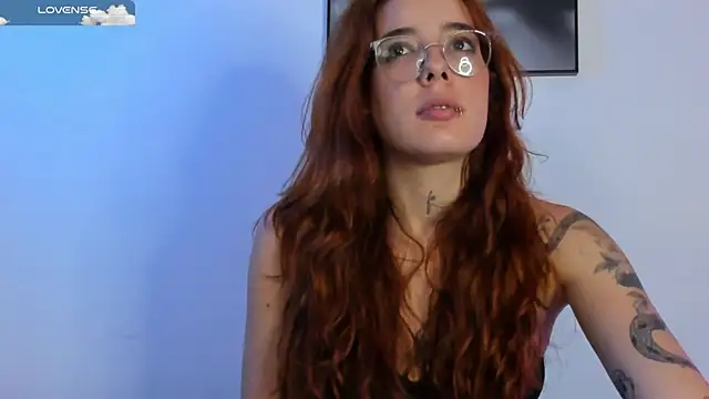 Manuela monroe online show from February 5, 2025, 5:42 pm