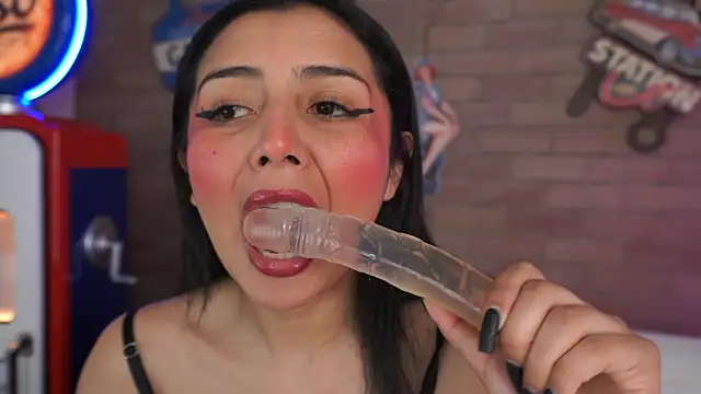 miss lizith online show from April 18, 2026, 11:03 am