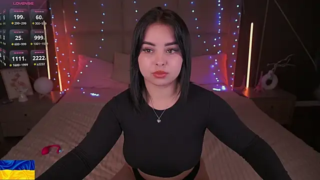 SusieWood online show from March 25, 2026, 9:10 pm