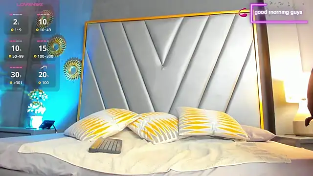 Snapshot of BrendaAdams_ chatting on September 15, 2025, 11:21 am BrendaAdams online show from September 15, 2025, 11:21 am