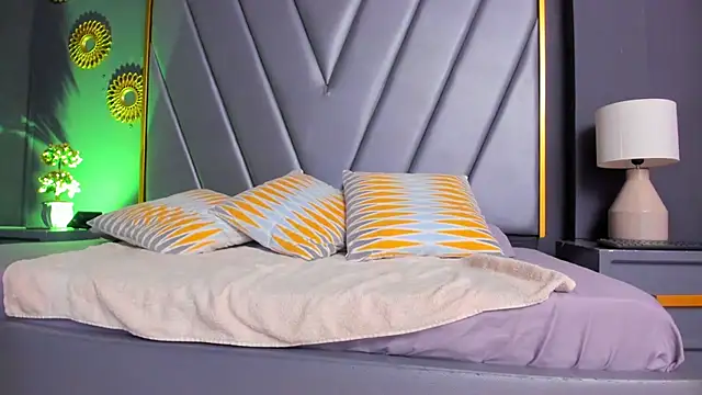 Snapshot of BrendaAdams_ chatting on October 8, 2025, 10:46 am BrendaAdams online show from October 8, 2025, 10:46 am