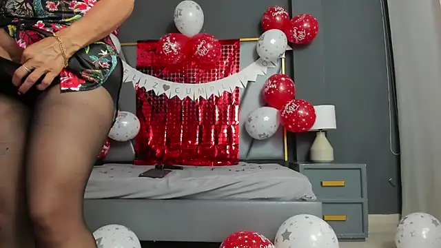 Snapshot of BrendaAdams_ chatting on October 20, 2025, 11:54 am BrendaAdams online show from October 20, 2025, 11:54 am