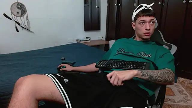 aaron blug online show from January 19, 2026, 4:33 pm