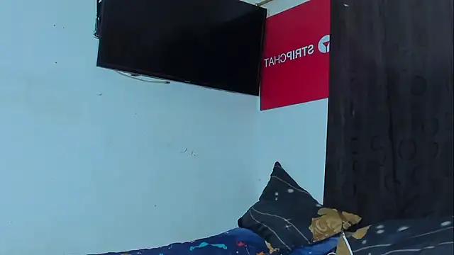 Snapshot of visaelX chatting on January 1, 2025, 10:32 am visaelX online show from January 1, 2025, 10:32 am