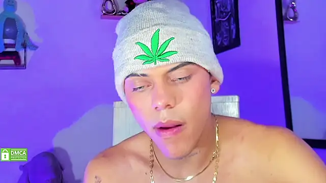 Snapshot of visaelX chatting on March 22, 2025, 4:37 pm visaelX online show from March 22, 2025, 4:37 pm