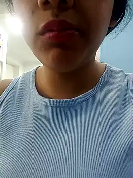  Miaaleon online show from March 1, 2025, 2:34 pm