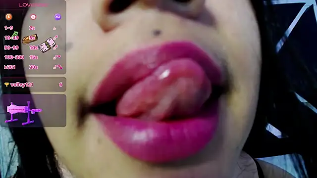  Miaaleon online show from March 17, 2025, 7:48 pm