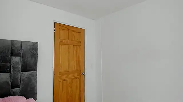  Little angel69 online show from February 20, 2025, 5:18 pm