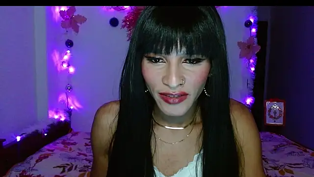 carolinemiller7 online show from December 25, 2024, 8:40 am