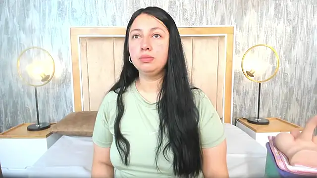 AshleeyPrincess online show from December 15, 2025, 1:04 pm