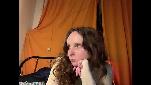 MikkyMoony online show from September 23, 2025, 8:34 pm