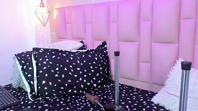 Abbyadams online show from March 20, 2026, 3:44 am