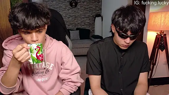 MyLatinHotBoys online show from April 25, 2026, 7:22 pm