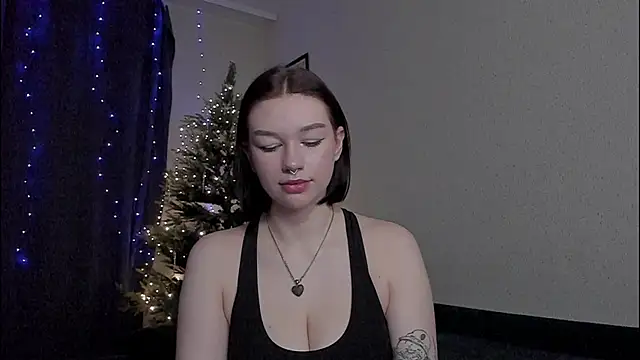 Emmy m00n online show from January 2, 2025, 2:11 am