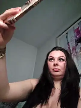 Britishbella online show from April 18, 2026, 11:49 pm