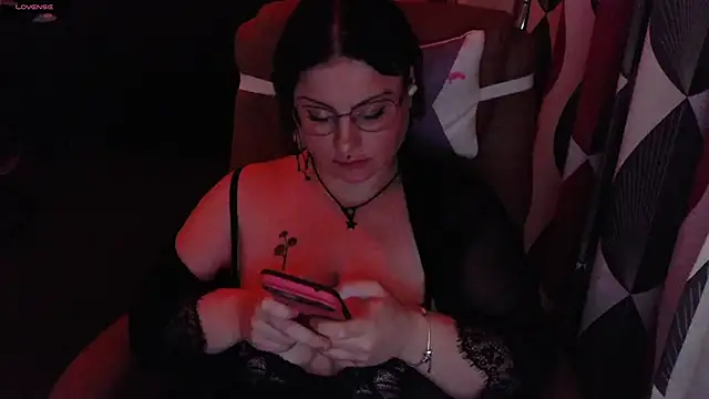 submissiveslut1996 online show from February 25, 2025, 9:57 pm