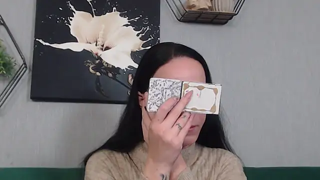 Snapshot of IzabelllNoir chatting on February 7, 2026, 9:35 am IzabelllNoir online show from February 7, 2026, 9:35 am