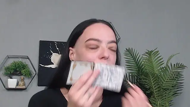 Snapshot of IzabelllNoir chatting on February 26, 2026, 10:03 am IzabelllNoir online show from February 26, 2026, 10:03 am