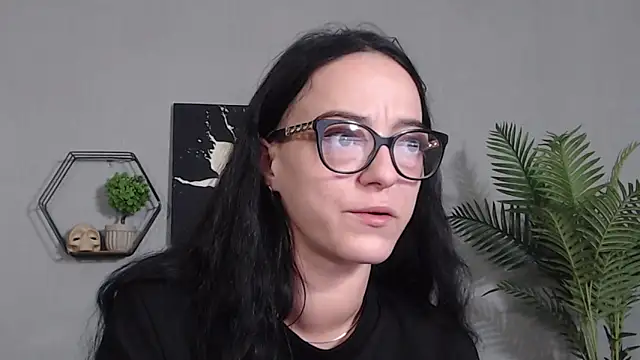 IzabelllNoir online show from March 15, 2026, 8:20 am