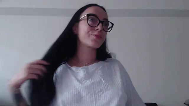 IzabelllNoir online show from June 2, 2026, 8:49 am