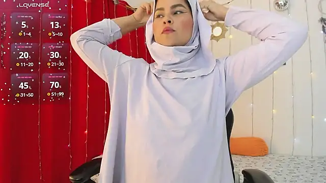 AishaAmin  online show from January 14, 2026, 12:33 pm