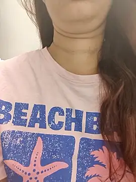 Snapshot of Brown_Maxi chatting on March 30, 2026, 6:53 pm Brown Maxi online show from March 30, 2026, 6:53 pm