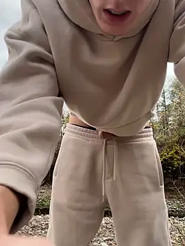 Snapshot of alexyourboy chatting on November 15, 2025, 1:18 pm alexyourboy online show from November 15, 2025, 1:18 pm