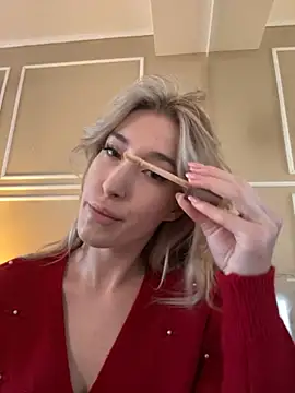 SerenaBennet online show from November 24, 2025, 10:48 am