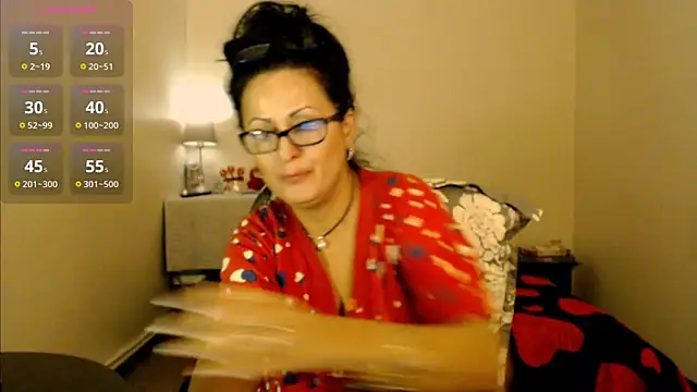 Snapshot of YourDreamLoverr chatting on February 12, 2025, 11:51 pm YourDreamLoverr online show from February 12, 2025, 11:51 pm