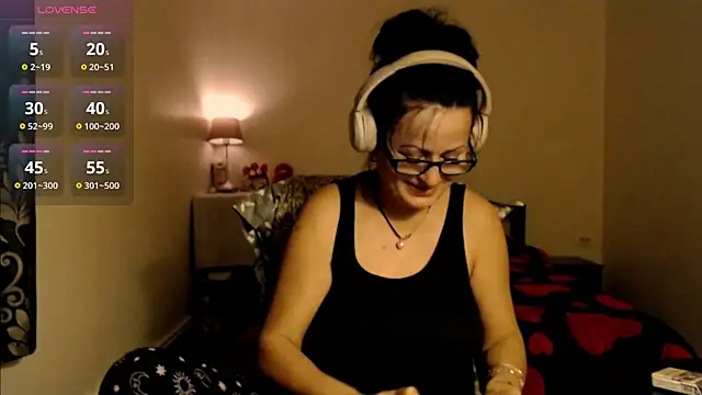 Snapshot of YourDreamLoverr chatting on February 20, 2025, 12:19 am YourDreamLoverr online show from February 20, 2025, 12:19 am