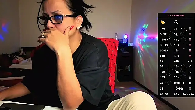 Snapshot of YourDreamLoverr chatting on September 26, 2025, 11:31 pm YourDreamLoverr online show from September 26, 2025, 11:31 pm