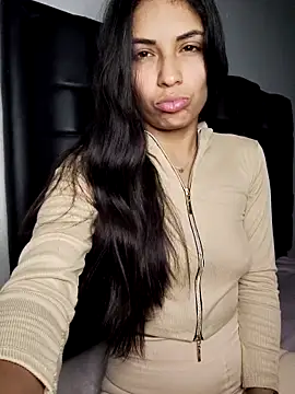 Snapshot of Anifer chatting on October 30, 2025, 9:44 am Anifer online show from October 30, 2025, 9:44 am