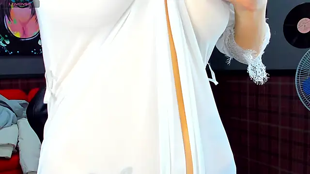 Snapshot of Angel_Sapphire_ chatting on December 7, 2024, 8:22 am Angel Sapphire online show from December 7, 2024, 8:22 am