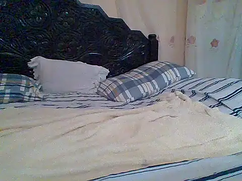 sweetymummy online show from March 4, 2026, 11:27 am