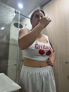 AtheneaRossi online show from March 12, 2026, 11:16 am