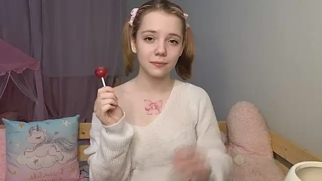 PrincessLittleKiki online show from March 17, 2026, 4:43 pm