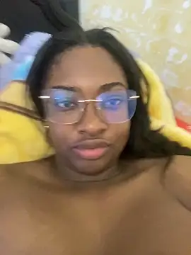 Snapshot of _MARRTINNA_ chatting on December 10, 2024, 6:44 am MARRTINNA online show from December 10, 2024, 6:44 am