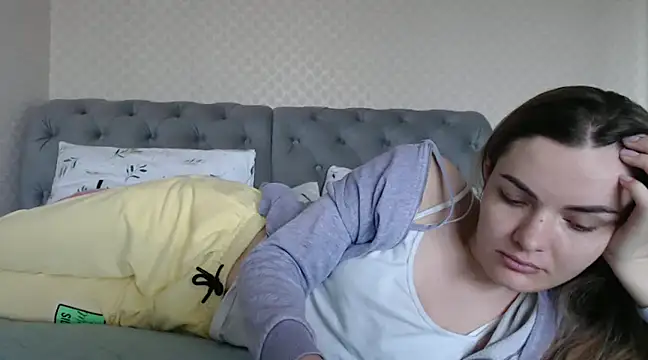  JustmeHere  online show from February 13, 2025, 12:43 pm