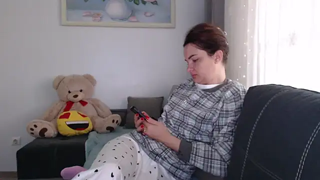  JustmeHere  online show from November 7, 2025, 8:25 am