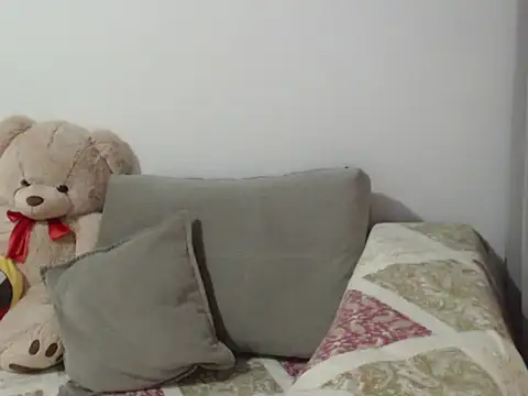  JustmeHere  online show from November 19, 2025, 8:53 pm